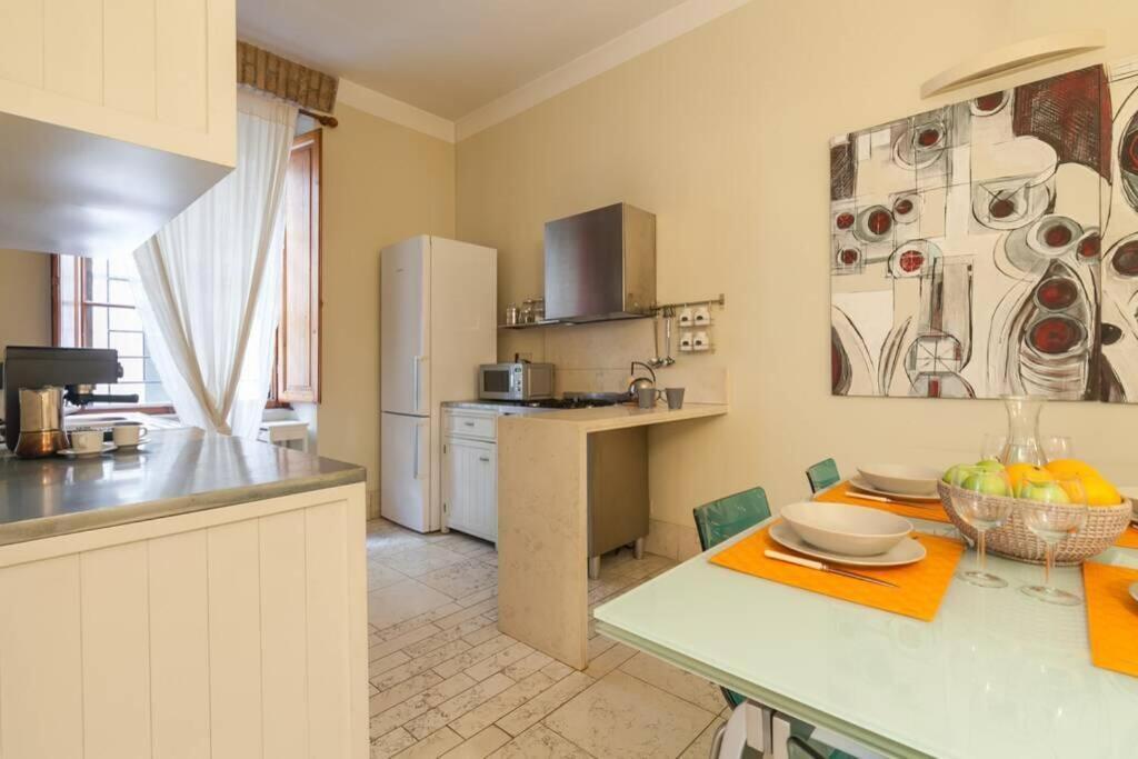 Borgo Pio - Quite And Spacious Apt 로마 외부 사진