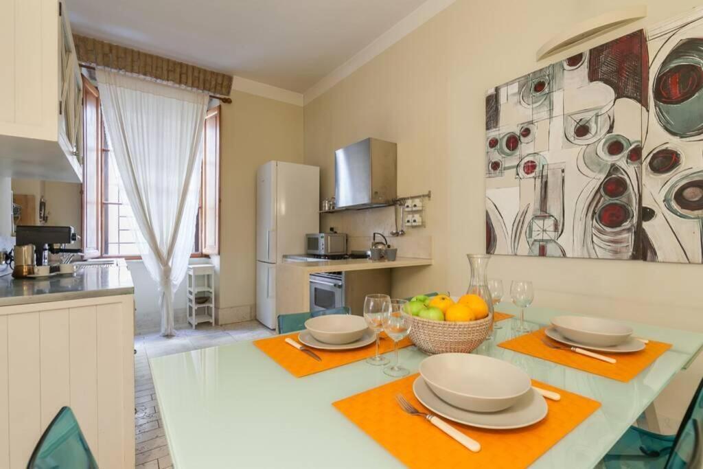 Borgo Pio - Quite And Spacious Apt 로마 외부 사진